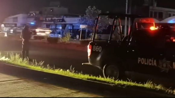 PAREJA SALIÓ DEL ANTRO Y LOS ASESINARON EN SU AUTO ALLÁ EN FRESNILLO