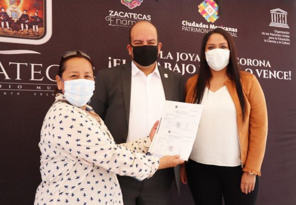 ENTREGA SALVADOR ESTRADA GONZÁLEZ MÁS APOYOS PARA LA VIVIENDA A FAMILIAS VULNERABLES ENTREGA SALVADOR ESTRADA GONZÁLEZ MÁS APOYOS PARA LA VIVIENDA A FAMILIAS VULNERABLES