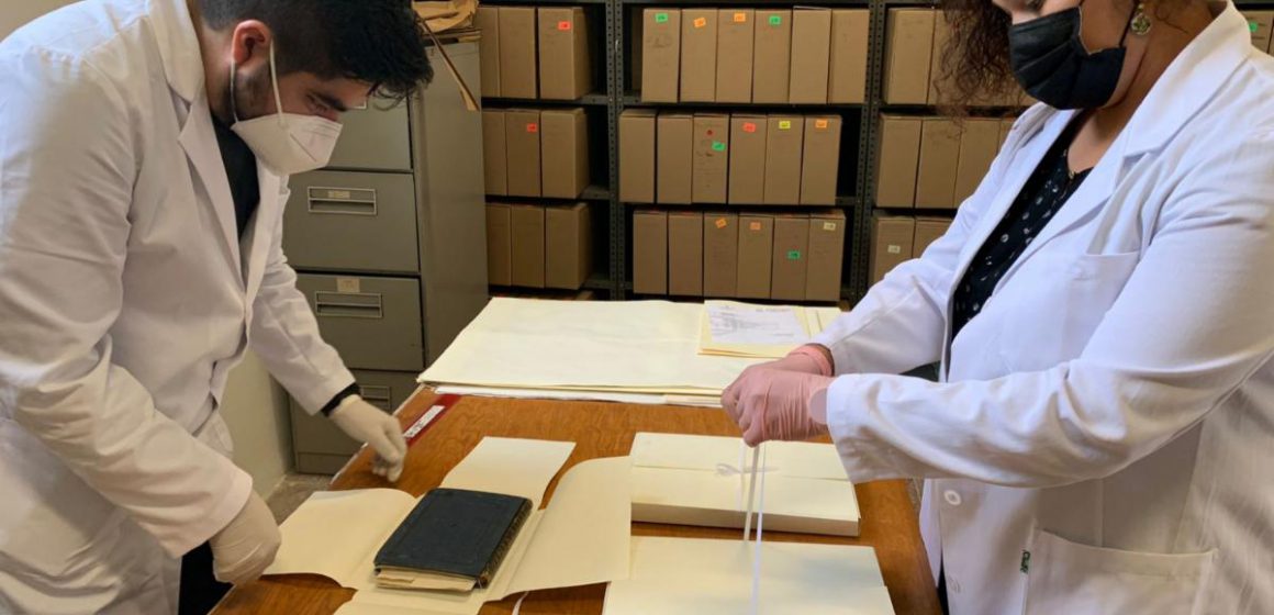 EXTENSA JORNADA DE CONSERVACIÓN DE DOCUMENTOS HISTÓRICOS