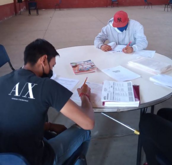 SEGUIR ABATIENDO EL REZAGO EDUCATIVO ES META DEL IZEA