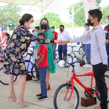 EN PRODUCTIVA GIRA DE TRABAJO ENTREGA SEDIF ESPACIO DIFERENTE Y BICICLETAS EN NORIA DE ÁNGELES