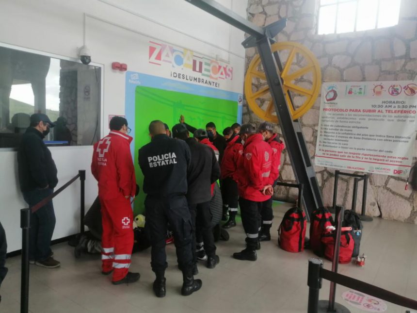 PARTICIPAN POLICÍAS EN CAPACITACIÓN SOBRE EL USO DE EQUIPO DE RESCATE