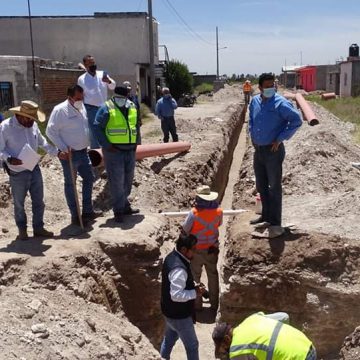 LLEVA GOBIERNO DE ZACATECAS OBRAS DE AGUA Y ALCANTARILLADO A VETAGRANDE Y CALERA