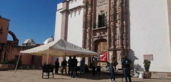 SINDICATOS UNIDOS MONTAN PLANTÓN EN LA LEGISLATURA; TEMEN ALBAZO EN REFORMA ISSSTEZAC