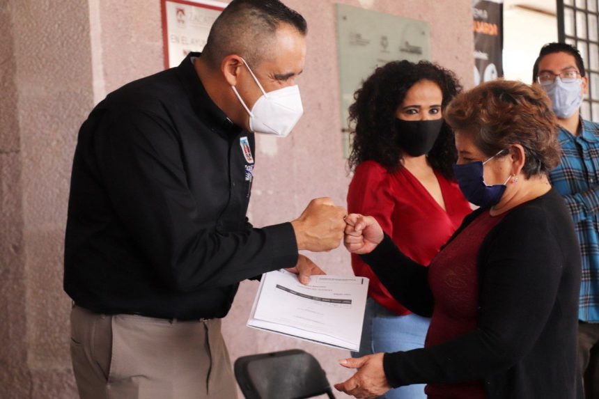 CUMPLE LA CAPITAL CON LA ENTREGA DE 1 MIL 900 BECAS A ESTUDIANTES DE NIVEL BÁSICO