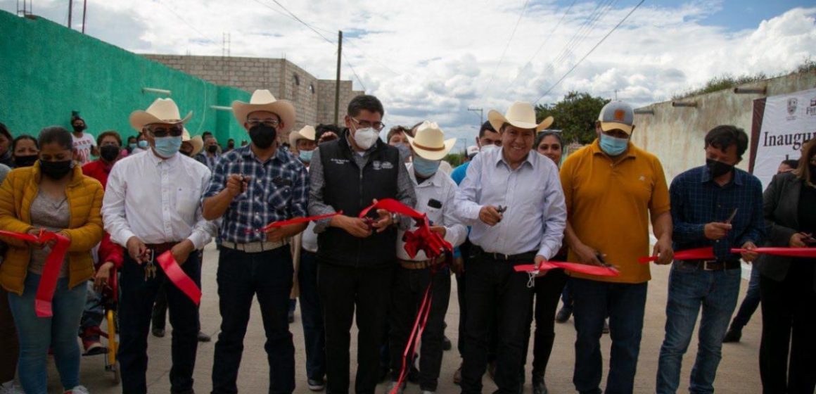 Gobernador David Monreal acompañó al munícipe de Fresnillo, Saúl Monreal, a inaugurar obras