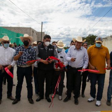 Gobernador David Monreal acompañó al munícipe de Fresnillo, Saúl Monreal, a inaugurar obras