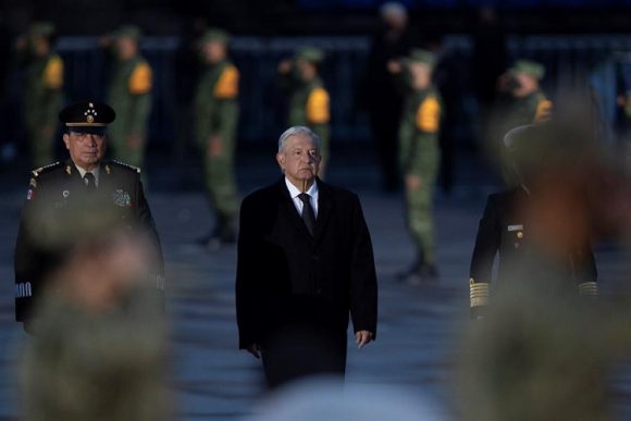 CONMEMORA LÓPEZ OBRADOR LOS SISMOS DE 1985 Y 2017 EN CIUDAD DE MÉXICO