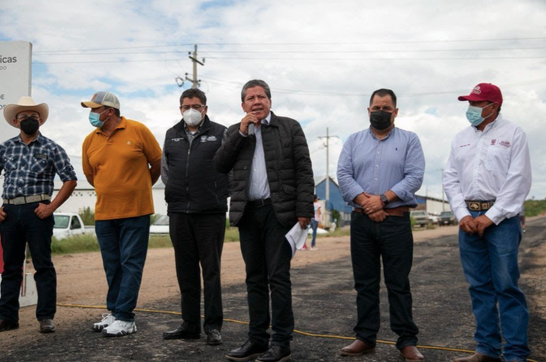 GOBERNADOR DAVID MONREAL INICIA RECONSTRUCCIÓN DE LA CARRETERA PLATEROS-LA SALADA-RANCHO GRANDE.