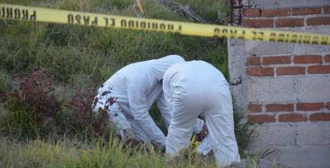 UN HOMBRE MUERTO ES ENCONTRADO EN EL ENTRONQUE DE LA COMUNIDAD MARIANA EN FRESNILLO.