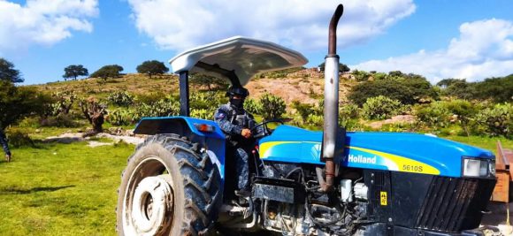 Recuperan tractor con reporte de robo; fue localizado en Minillas, Jerez