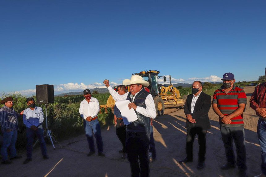 En Buenavista de Trujillo, David Monreal inició la transformación de las carreteras en Zacatecas