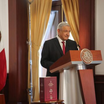 (Vídeo) GOBIERNO CONSOLIDA CAMBIOS IRREVERSIBLES EN BENEFICIO DEL PUEBLO, AFIRMA PRESIDENTE EN TERCER INFORME