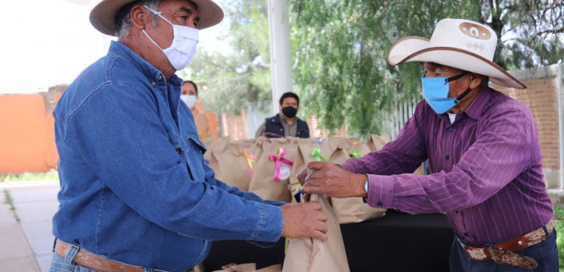ENTREGA LA ALCALDÍA DE ZACATECAS APOYOS PARA FAMILIAS DE LAS COMUNIDADES