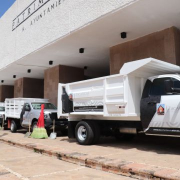 SE FORTALECE EL SERVICIO DE RECOLECCION DE BASURA EN ZACATECAS CON 4 VEHICULOS NUEVOS