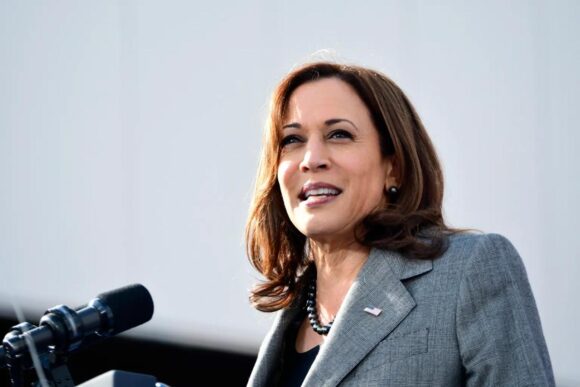 PROMETE KAMALA HARRIS MANTENER RESTRICCIONES AL ASILO SI GANA LAS ELECCIONES EN EE.UU.