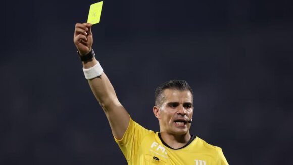 ÁRBITROS DE LA LIGA MX, AMENAZAN CON HUELGA