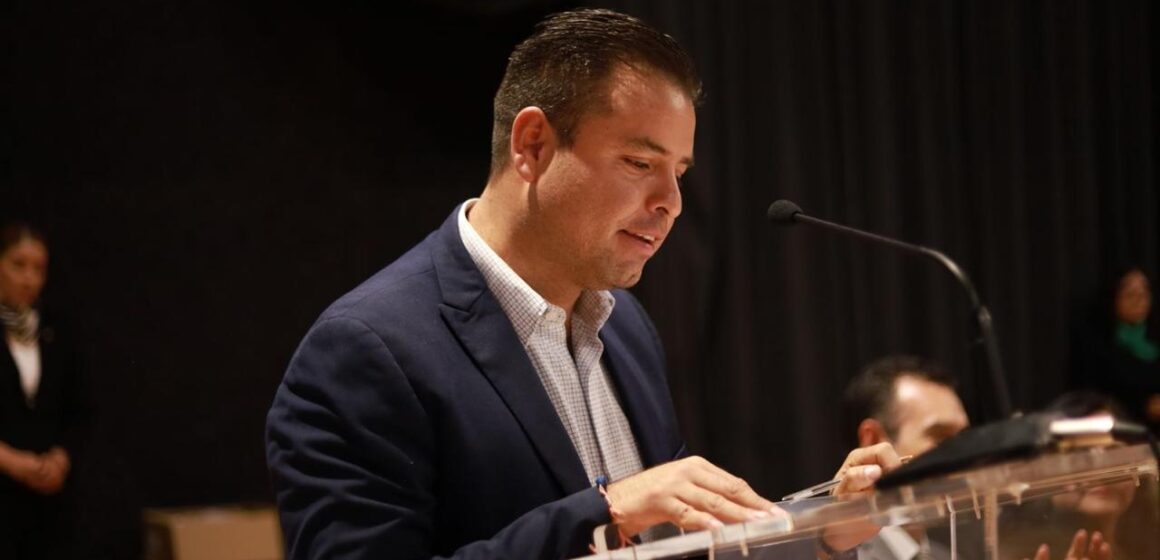 PARTICIPA MIGUEL VARELA EN EL XLVIII ANIVERSARIO DEL ITZ
