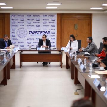 ASUME WENDY GUADALUPE VÁLDEZ ORGANISTA, FACULTADES PARA CELEBRAR CONVENIOS LABORALES