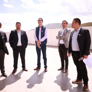 REAFIRMA MIGUEL VARELA SU COMPROMISO CON LA EDUCACIÓN EN VISITA A LA UNID ZACATECAS