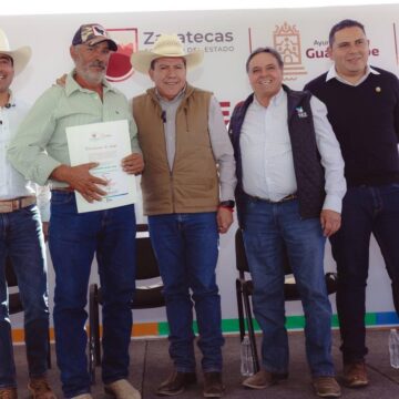ENTREGA GOBERNADOR DAVID MONREAL ÁVILA 8.9 MDP EN APOYOS A CAMPESINOS DE GUADALUPE
