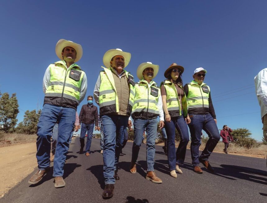 SUPERVISA GOBERNADOR REHABILITACIÓN DE CARRETERA GUADALUPE-CUAUHTÉMOC