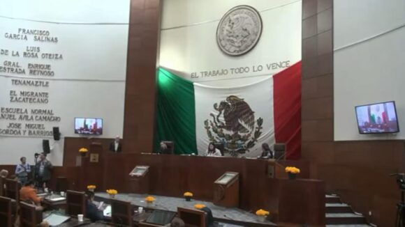 CON AVAL DE 23 ESTADOS, DIPUTADOS APRUEBAN SUPREMACÍA CONSTITUCIONAL; 4T LOGRA BLINDAR REFORMAS. ZACATECAS EL PRIMER ESTADO EN APROBARLA.