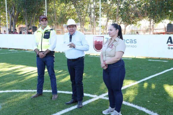 ENTREGA GOBERNADOR DAVID MONREAL A JUVENTUD DE ATOLINGA LA REHABILITACIÓN DE LA CANCHA DE FUTBOL RÁPIDO ENTREGA GOBERNADOR DAVID MONREAL A JUVENTUD DE ATOLINGA LA REHABILITACIÓN DE LA CANCHA DE FUTBOL RÁPIDO