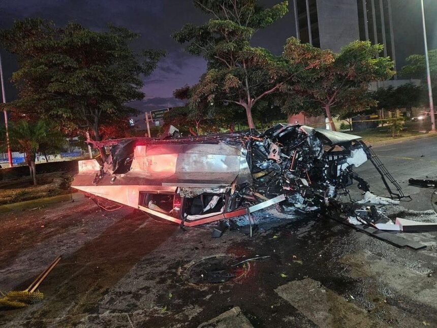«ES MÁS RESISTENTE QUE UNA BOLSA DE CLAVOS»: MUSK DEFIENDE LA CYBERTRUCK TRAS ACCIDENTES EN MÉXICO