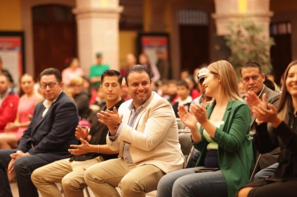 CELEBRA MIGUEL VARELA EL DÍA NACIONAL DEL LIBRO 2024, PROMOVIENDO LA LECTURA ENTRE LOS JÓVENES ZACATECANOS