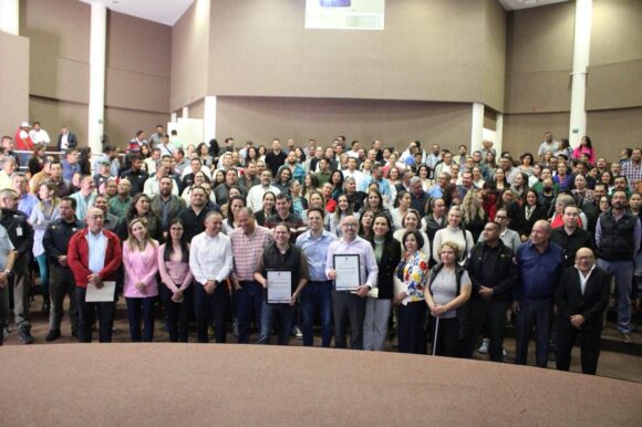 RECONOCE SECRETARÍA GENERAL DE GOBIERNO A SERVIDORES PÚBLICOS