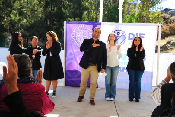 MIGUEL VARELA Y KARLA ESTRADA BENEFICIAN A 930 FAMILIAS CON APOYOS ALIMENTARIOS EN LA CAPITAL