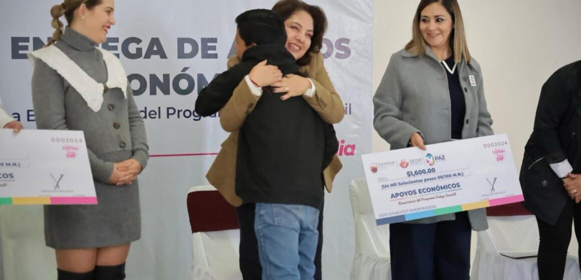 CON APOYOS ECONÓMICOS, FORTALECE GOBIERNO DEL ESTADO A LA NIÑEZ ZACATECANA CON APOYOS ECONÓMICOS, FORTALECE GOBIERNO DEL ESTADO A LA NIÑEZ ZACATECANA
