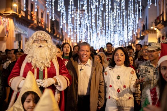 BAJAN LAS ESTRELLAS DEL CIELO, PARA FUSIONARSE EN EL FESTIVAL DE LAS LUCES “JUNTOS SOMOS PAZ” BAJAN LAS ESTRELLAS DEL CIELO, PARA FUSIONARSE EN EL FESTIVAL DE LAS LUCES “JUNTOS SOMOS PAZ”