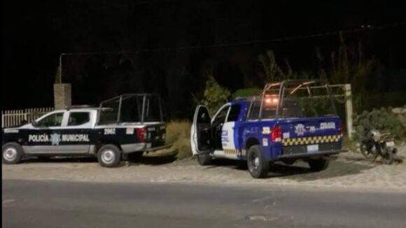 ABANDONAN CAMIONETA CON SIETE CUERPOS EN SALVATIERRA, GUANAJUATO; ESTABAN APILADOS Y EN BOLSAS NEGRAS