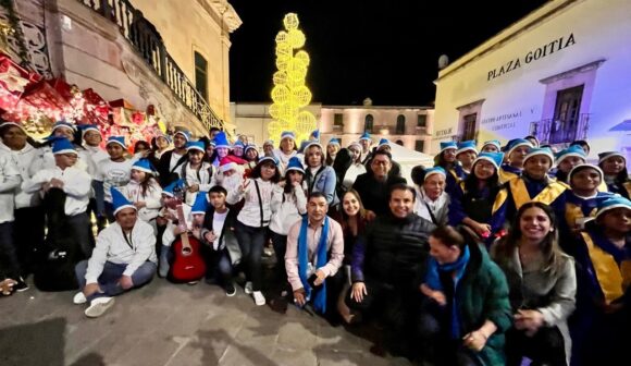 CELEBRA MIGUEL VARELA EL ESPÍRITU NAVIDEÑO CON ZACATECANOS CELEBRA MIGUEL VARELA EL ESPÍRITU NAVIDEÑO CON ZACATECANOS