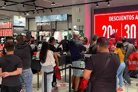 MEXICANOS FRENAN EL GASTO: BUEN FIN NO LOGRA REACTIVAR EL CONSUMO PRIVADO