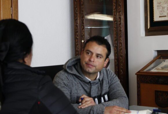 MÁS DE 5000 FAMILAS ATENDIDAS POR EL ALCALDE MIGUEL VARELA, EN AUDIENCIAS PÚBLICAS MÁS DE 5000 FAMILAS ATENDIDAS POR EL ALCALDE MIGUEL VARELA, EN AUDIENCIAS PÚBLICAS