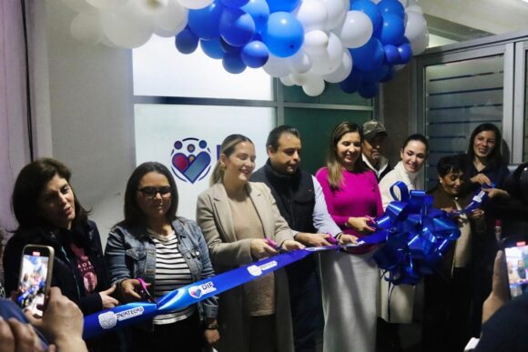 MIGUEL VARELA Y KARLA ESTRADA INAUGURAN SALA DE ATENCIÓN INTEGRAL PARA MUJERES EN DIF CAPITAL