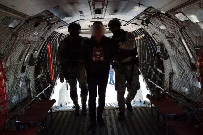 PILOTO DETENIDO EN SINALOA ESTÁ RELACIONADO CON ‘LOS CHAPITOS’