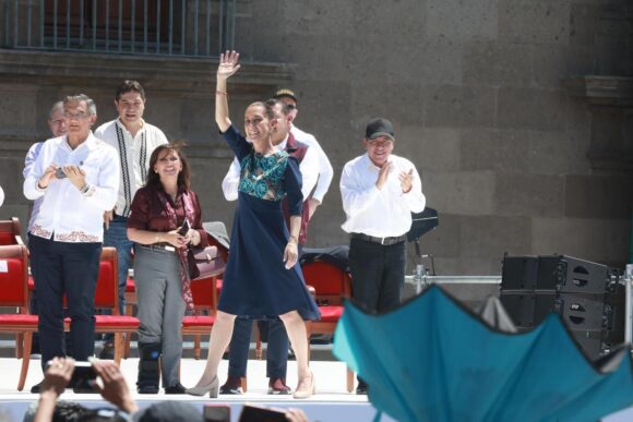 EL GOBERNADOR DAVID MONREAL, ACOMPAÑA AL ZÓCALO A LA PRESIDENTA CLAUDIA SHEINBAUM EL GOBERNADOR DAVID MONREAL, ACOMPAÑA AL ZÓCALO A LA PRESIDENTA CLAUDIA SHEINBAUM