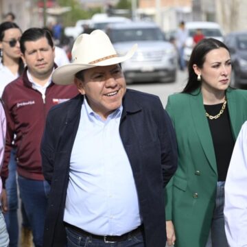 ENTREGA GOBERNADOR DAVID MONREAL CUARTOS-DORMITORIOS A FAMILIAS DEL MUNICIPIO DE GUADALUPE