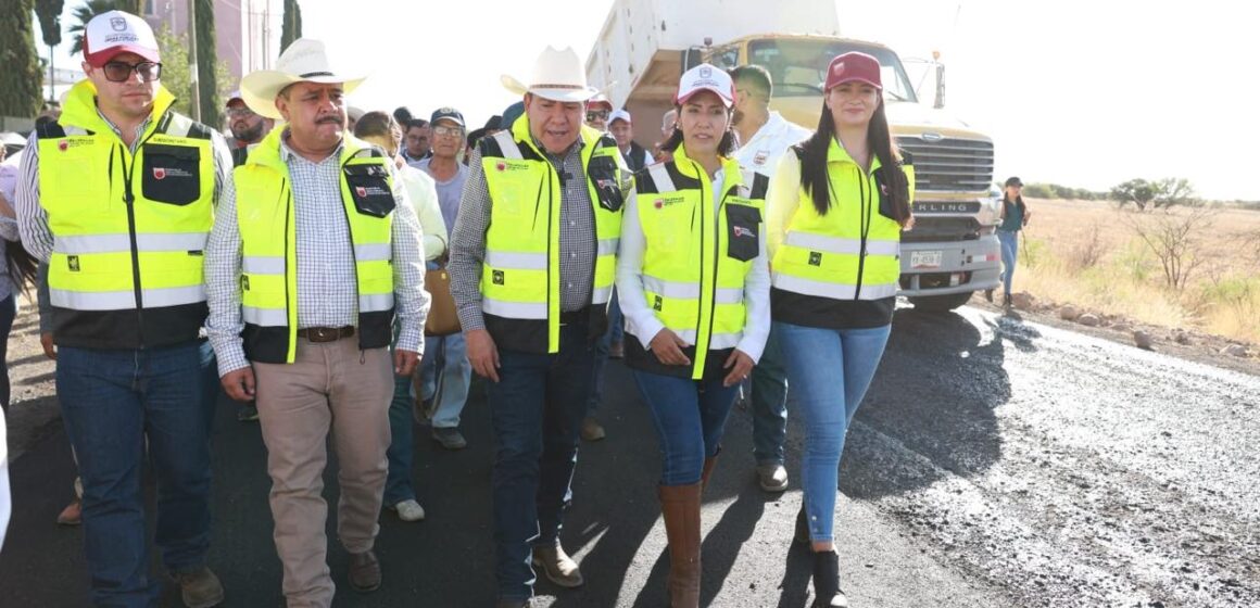 AVANZA EL PLAN DE RESCATE CARRETERO; SUPERVISA EL GOBERNADOR OBRAS EN JUAN ALDAMA Y MIGUEL AUZA
