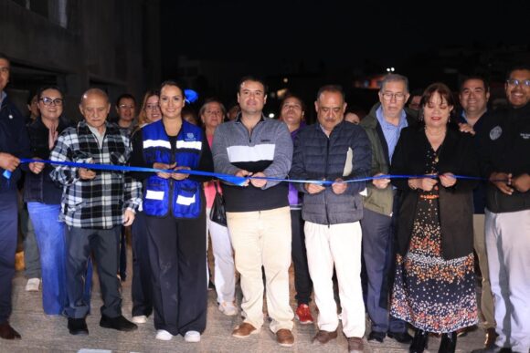 INAUGURA MIGUEL VARELA OBRAS DE PAVIMENTACIÓN CON CONCRETO HIDRÁULICO EN COLONIAS DE LA CAPITAL INAUGURA MIGUEL VARELA OBRAS DE PAVIMENTACIÓN CON CONCRETO HIDRÁULICO EN COLONIAS DE LA CAPITAL