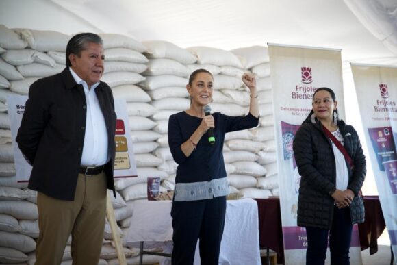 REAFIRMA PRESIDENTA CLAUDIA SHEINBAUM SU COMPROMISO CON EL CAMPO MEXICANO Y LA PRODUCCIÓN DE FRIJOL EN ZACATECAS REAFIRMA PRESIDENTA CLAUDIA SHEINBAUM SU COMPROMISO CON EL CAMPO MEXICANO Y LA PRODUCCIÓN DE FRIJOL EN ZACATECAS