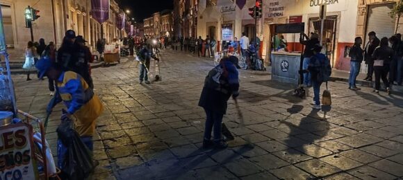 REFUERZA AYUNTAMIENTO DE LA CAPITAL LIMPIEZA EN EL CENTRO HISTÓRICO REFUERZA AYUNTAMIENTO DE LA CAPITAL LIMPIEZA EN EL CENTRO HISTÓRICO