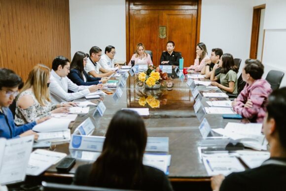 INSTALA GOBIERNO DE LA CAPITAL CONSEJO MUNICIPAL DE LA JUVENTUD INSTALA GOBIERNO DE LA CAPITAL CONSEJO MUNICIPAL DE LA JUVENTUD