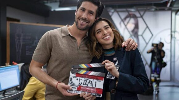 NETFLIX APUESTA FUERTE POR MÉXICO: ANUNCIA CUATRO NUEVAS SERIES Y MIL MILLONES DE DÓLARES EN INVERSIÓN NETFLIX APUESTA FUERTE POR MÉXICO: ANUNCIA CUATRO NUEVAS SERIES Y MIL MILLONES DE DÓLARES EN INVERSIÓN