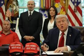 TRUMP LLEGA A UN ACUERDO CON FABRICANTES DE AUTOS PARA REDUCIR ARANCELES
