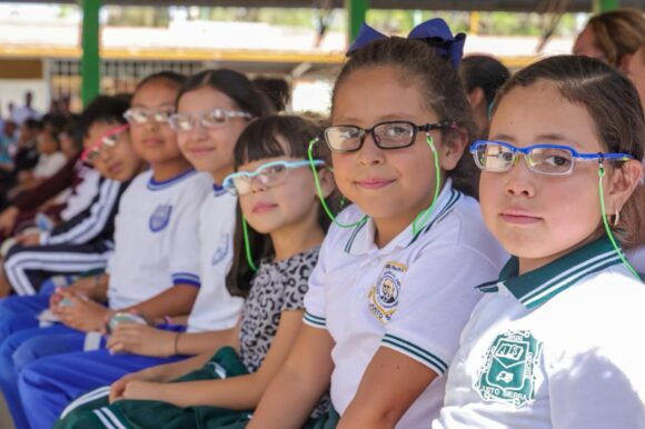 ENTREGA GOBIERNO DE ZACATECAS CERCA DE 1 MIL 800 LENTES A NIÑAS Y NIÑOS DE RÍO GRANDE ENTREGA GOBIERNO DE ZACATECAS CERCA DE 1 MIL 800 LENTES A NIÑAS Y NIÑOS DE RÍO GRANDE